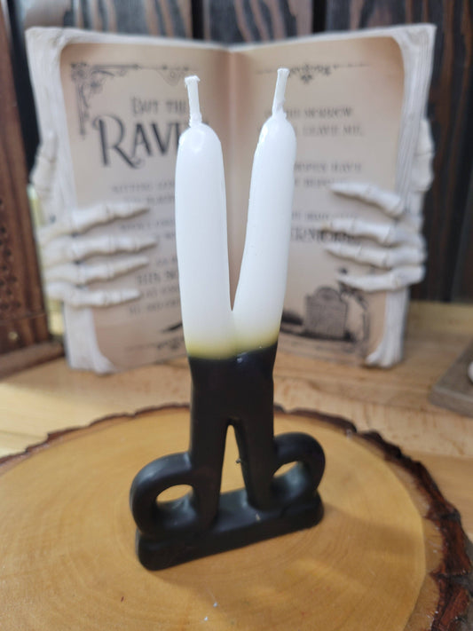 Black/White Scissors Candle